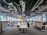 输送带跑偏的成因分析与现场调偏方法